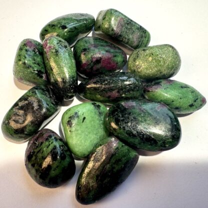 Ruby In Zoisite Tumblestone (Anyolite) - Image 2