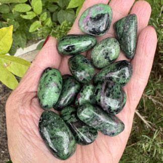 Ruby In Zoisite Tumblestone (Anyolite)